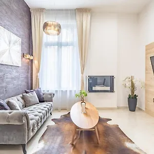 Apartamento Splendid Perfectly Located Flat With Sauna, Budapest
